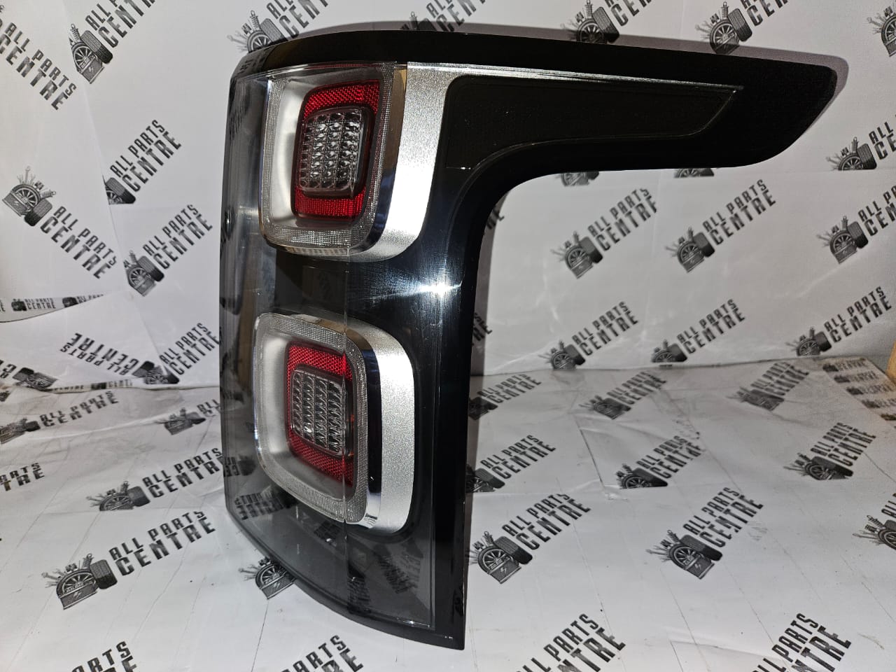 2018 Range Rover Vogue L405 Tail Lights - Used
