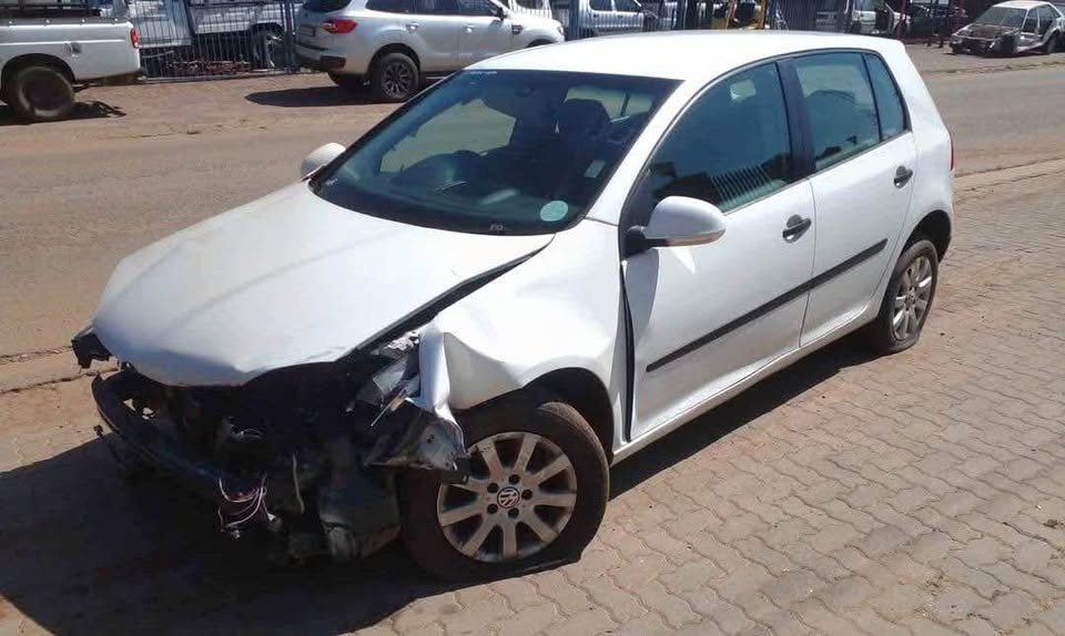 Vw Golf 5 2.0 BHY Stripping for spares Call or whatsapp