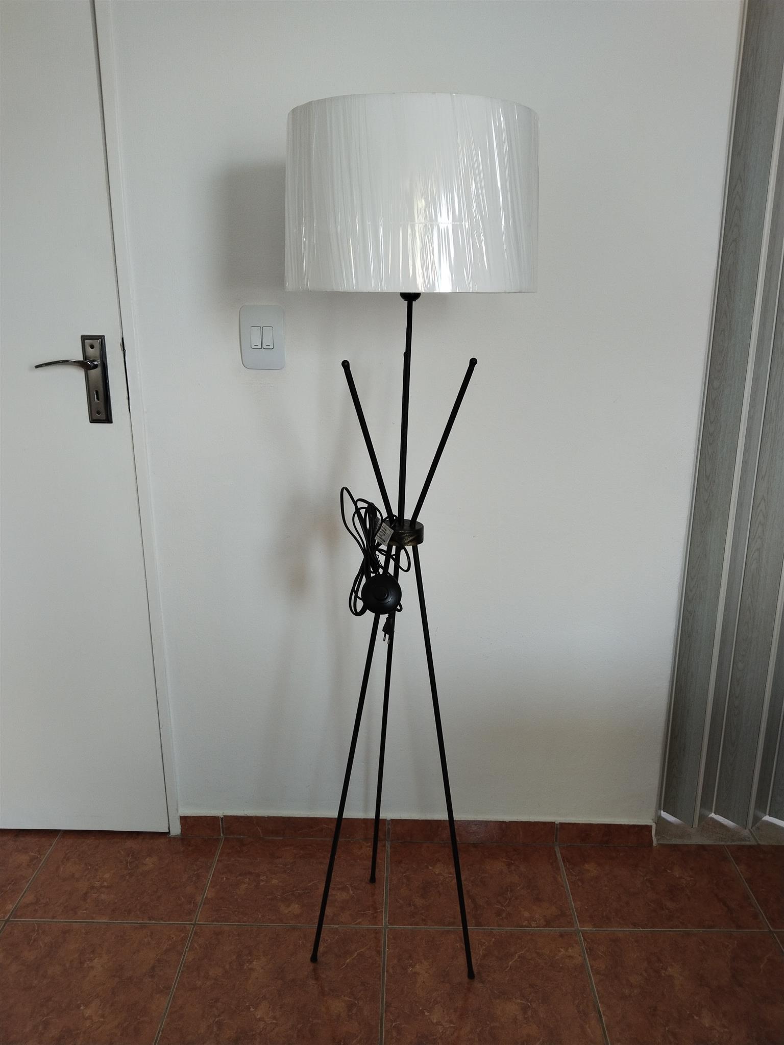 Metal Tripod Floor Lamp Metal Tripod Floor Lamp
