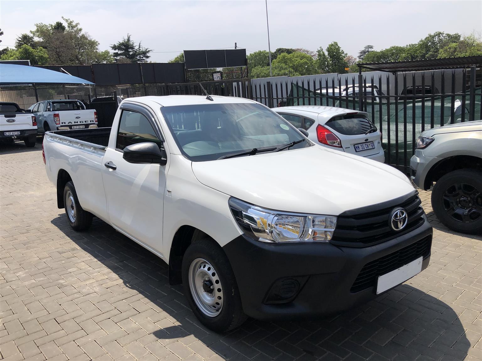 Used 2025 Toyota Hilux 2.4GD S (aircon) - Private Seller Used 2025 Toyota Hilux 2.4GD S (aircon) - Private Seller