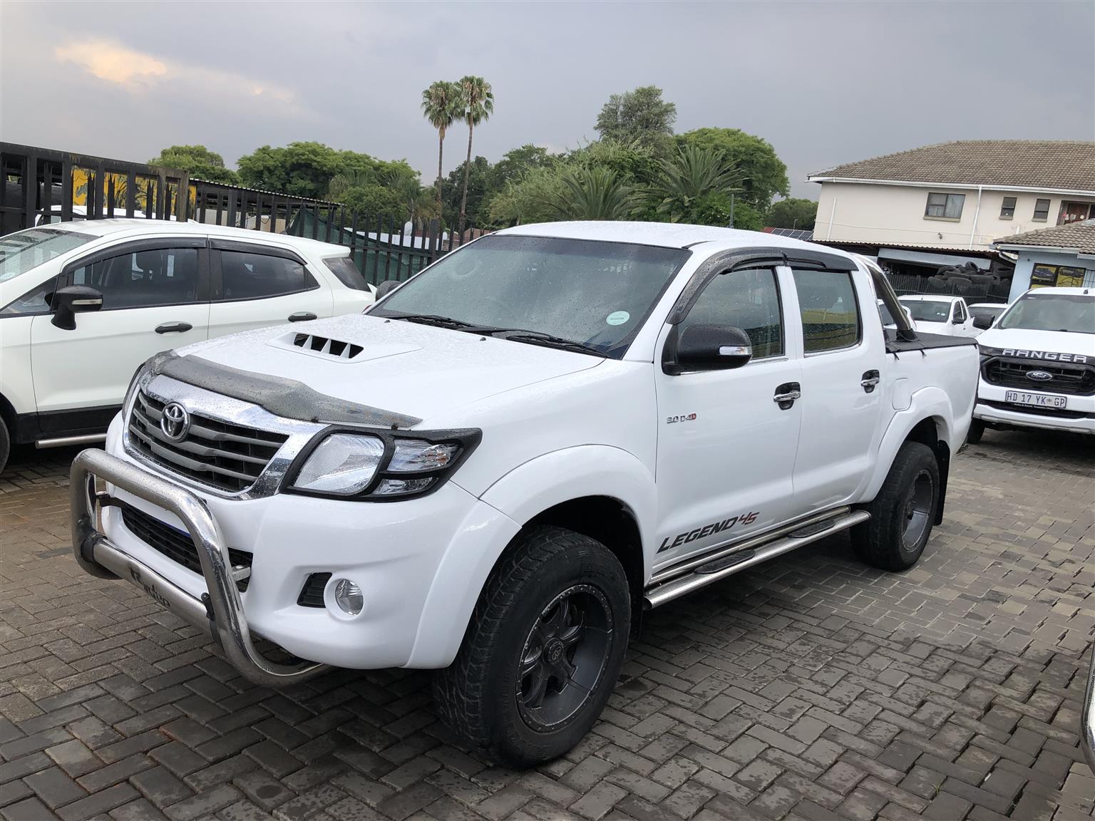 Used 2012 Toyota Hilux 3.0D-4D double cab Raider - Private Seller Used 2012 Toyota Hilux 3.0D-4D double cab Raider - Private Seller