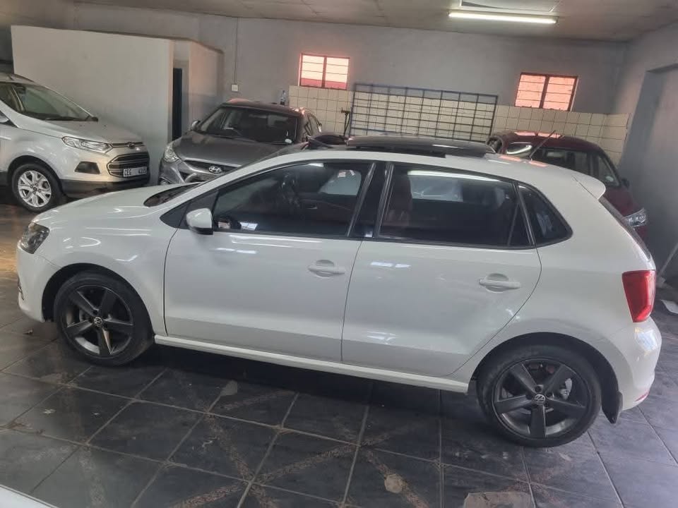 2016 VW Polo TSI 1.2highline Manual 56000km Mechanically Perfect with Sunroof, Leather Seat