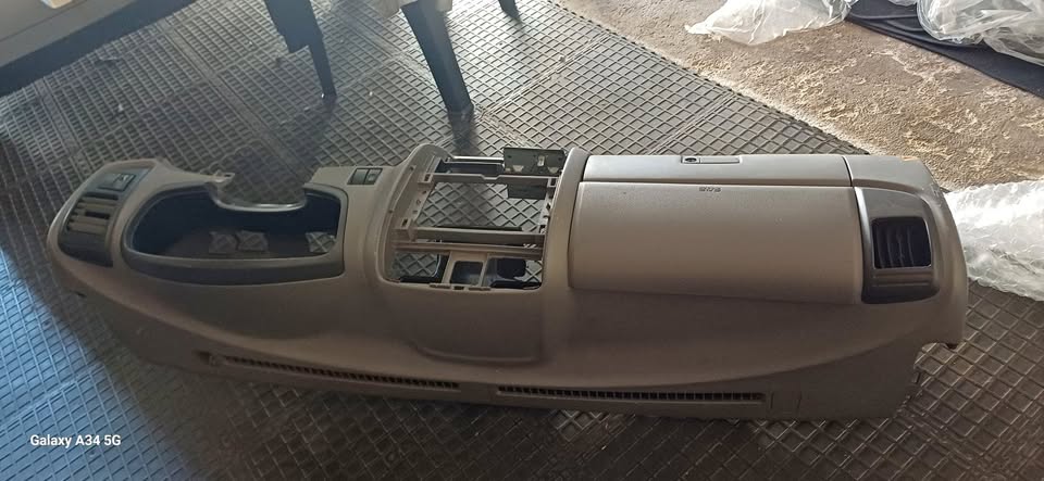 Isuzu 2007 dashboard - Private Seller