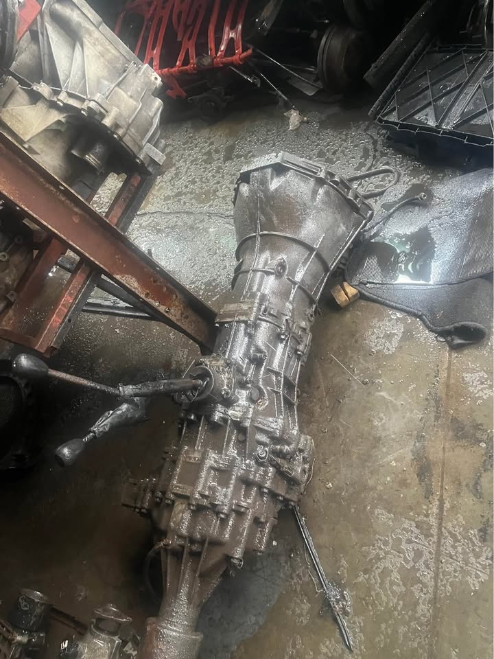 Nissan vg30 4x4 gearbox - Private Seller Nissan vg30 4x4 gearbox - Private Seller