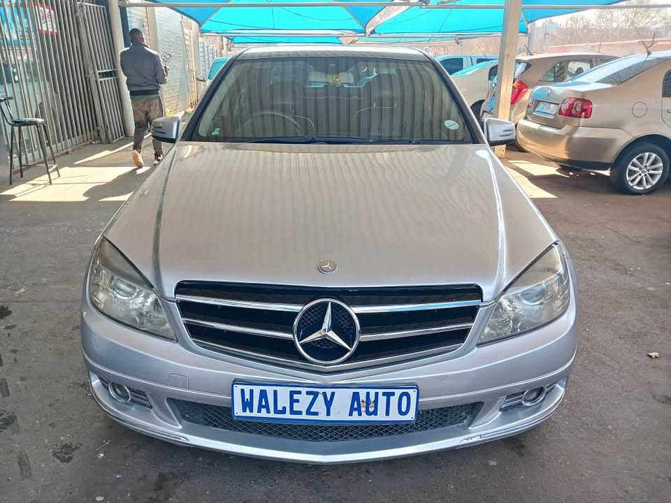 2011 MECEDES BENZ C180 CGi Transmission: Automatic  Mileage: 148000km Fueltype: Petrol  Silver