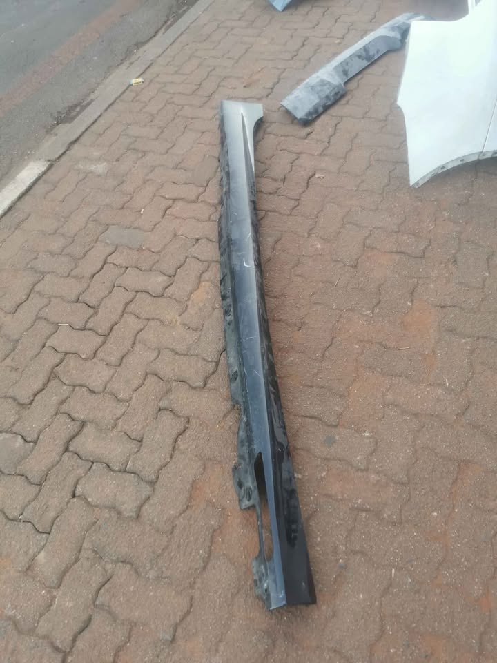 BMW G20 MSport right side skirt - Private Seller BMW G20 MSport right side skirt - Private Seller