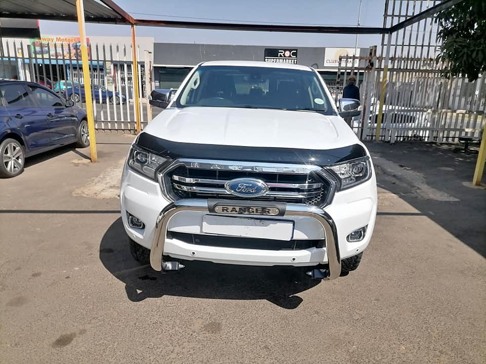 2021 Ford ranger 2.0 XLT Automatic with a leather seat and Service history