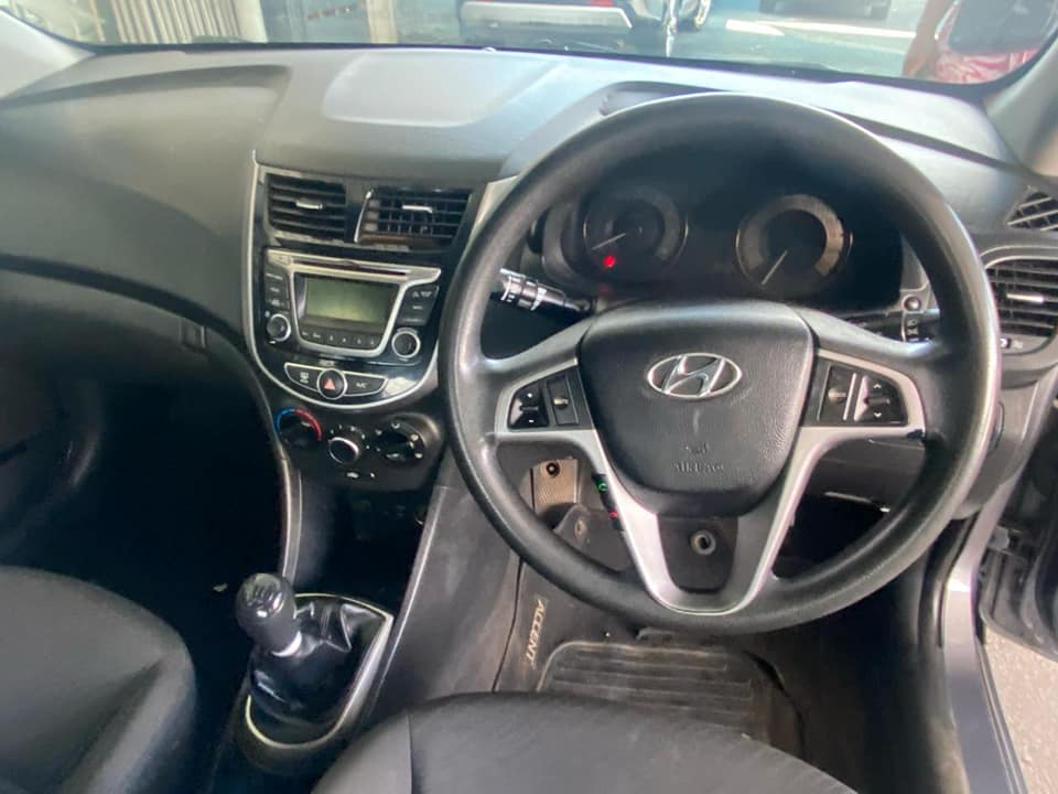 2017 HYUNDAI ACCENT 1.6 FLUID MANUAL