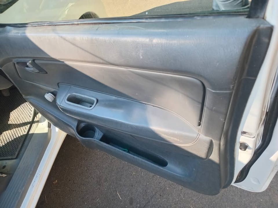 2010 Toyota Hilux 2.5 D-4D 4x2 single cab  White