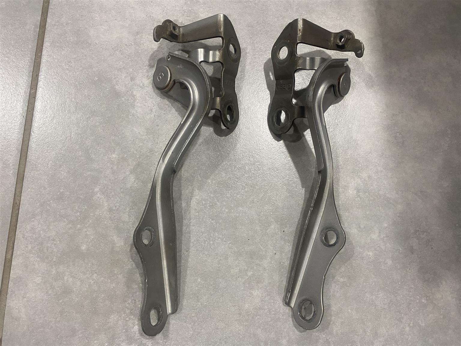 2009 TOYOTA YARIS BONNET HINGES FOR SALE. - Private Seller 2009 TOYOTA YARIS BONNET HINGES FOR SALE. - Private Seller