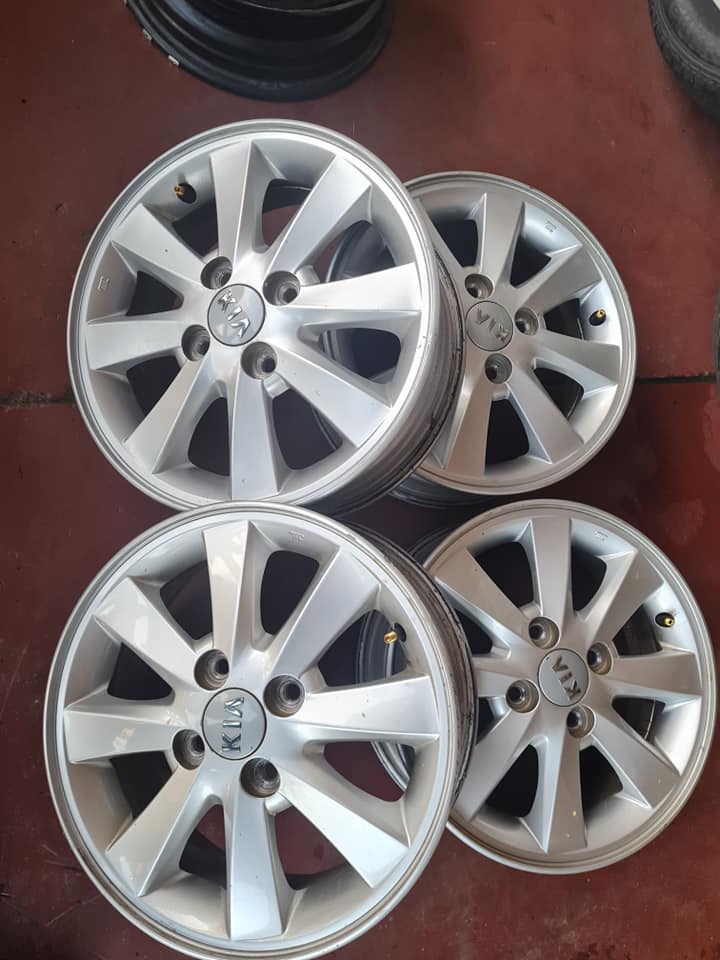 Kia picanto original alloy mags size 14