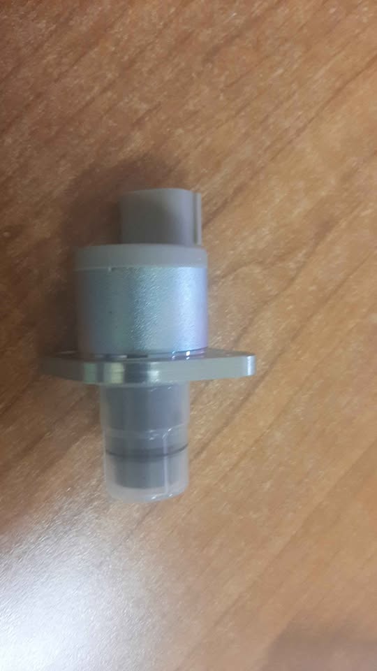 NISSAN yd25 SUCTION VALVE. BRABD NEW. FOR VARIOUS OTHER CARS TOO. - Private Seller