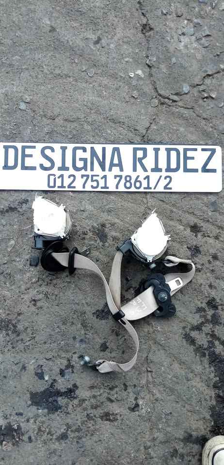 BMW SEAT BELTS FOR F30 M SPORT - Private Seller BMW SEAT BELTS FOR F30 M SPORT - Private Seller