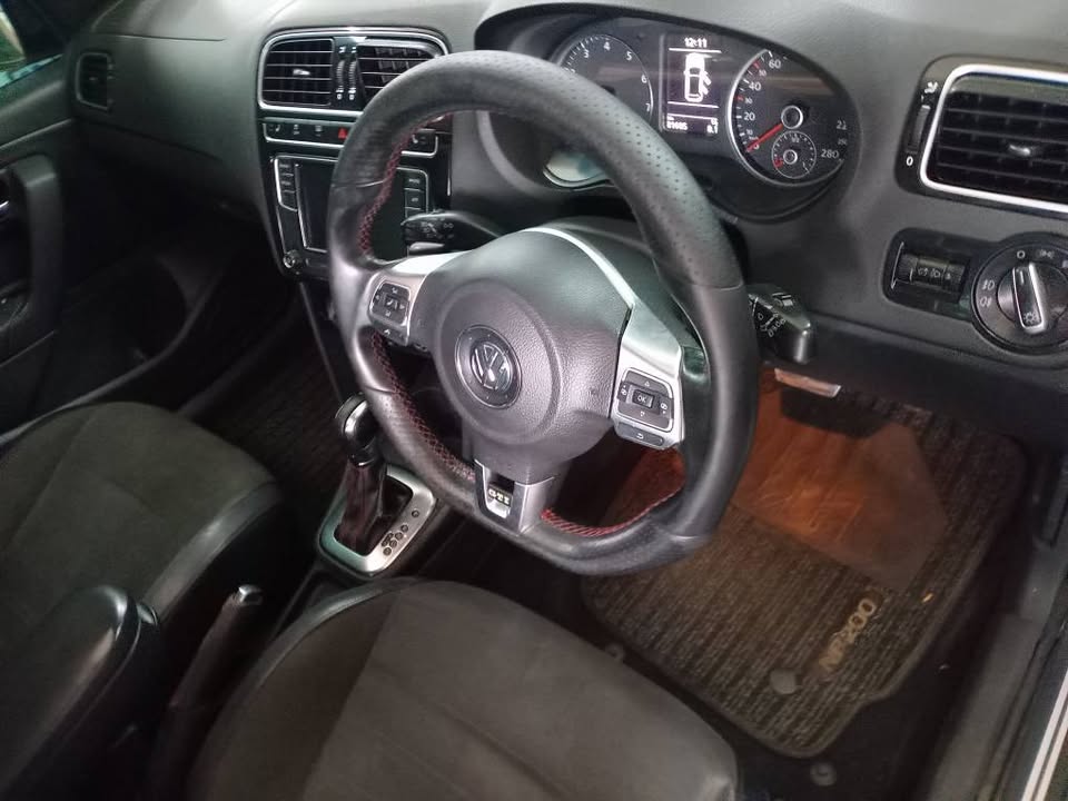 Vw polo6 1.4 Gti Auto  2012 81000KM  Silver