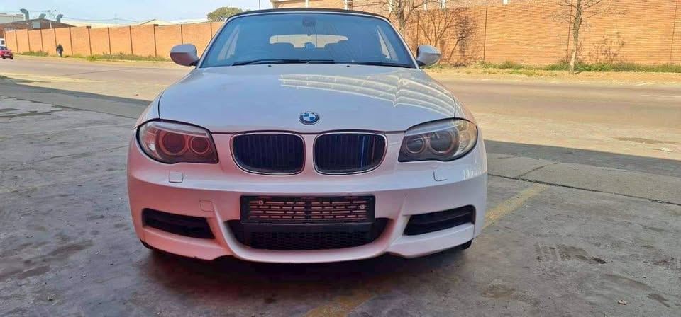 Bmw E88 135i stripping