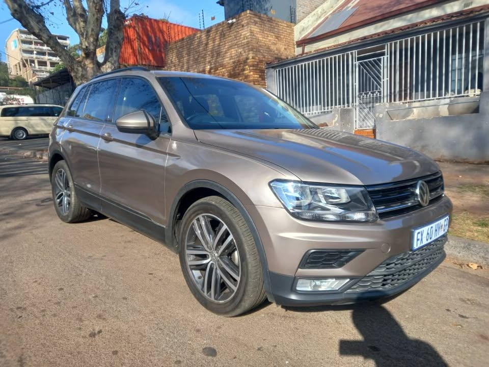 2017 VW Tiguan 1.4TSI Highline Petrol, Manual, Gold, 67000kms