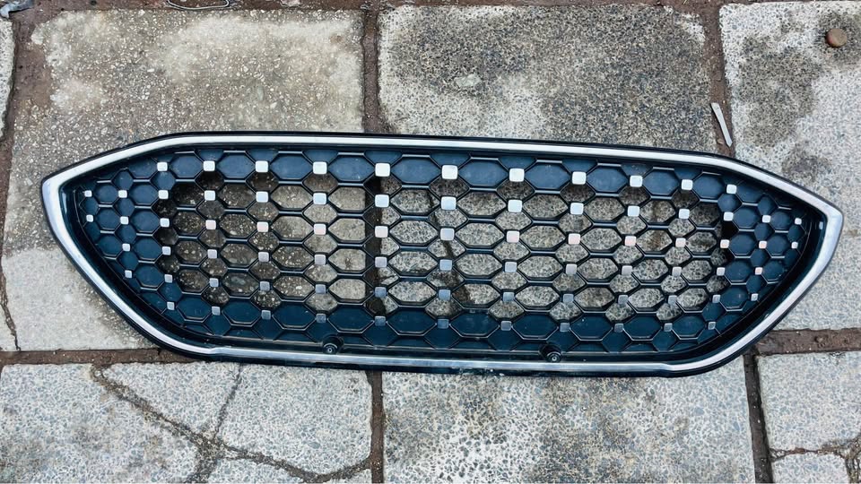 Ford Puma ST-Line grille - Private Seller Ford Puma ST-Line grille - Private Seller