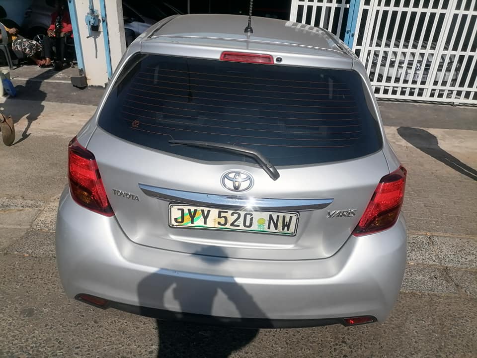 2015 Toyota Yaris 1.0 Hatchback with a Nice interior seat and Service book Spare key