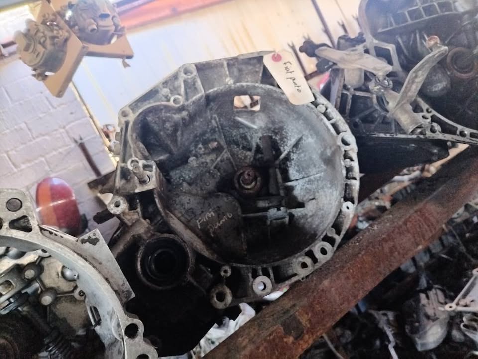 Fiat Punto manual gearbox - Private Seller Fiat Punto manual gearbox - Private Seller