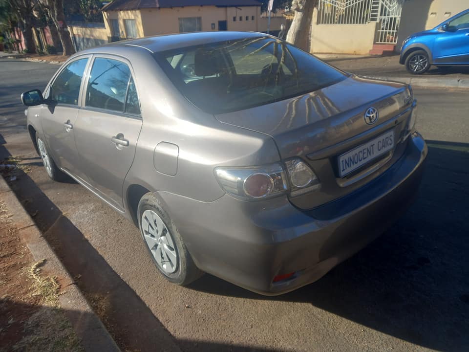 2018 TOYOTA COROLLA QUEST 1.6 ENGINE PETROL, MANUAL, GREY COLOR, MILEAGE 79000KMS