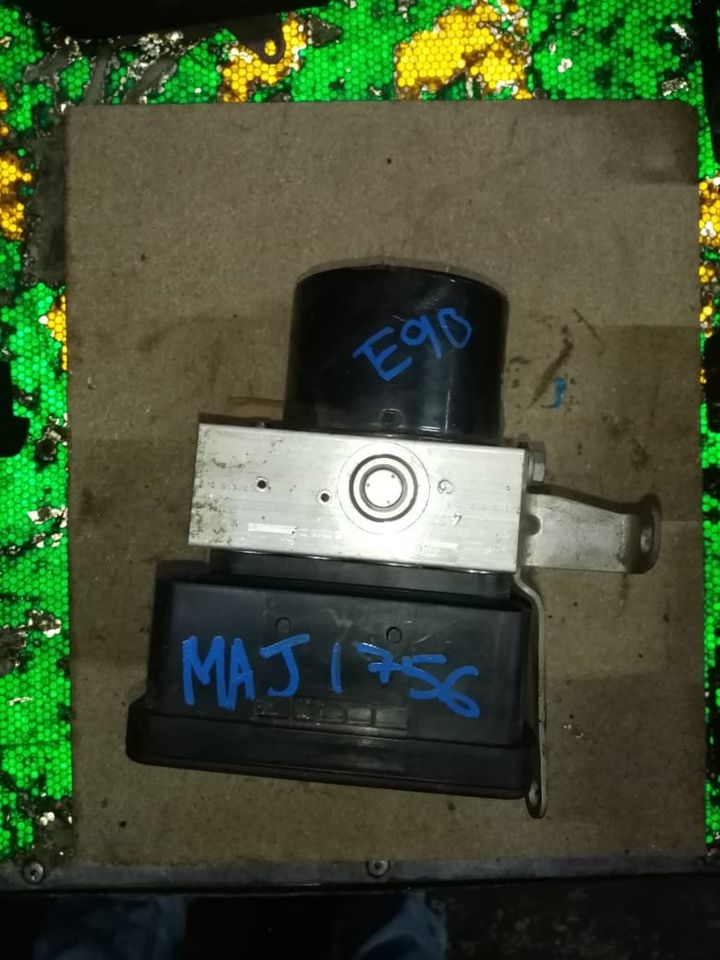 Bmw 320i E90 preface abs pump for sale used - Private Seller
