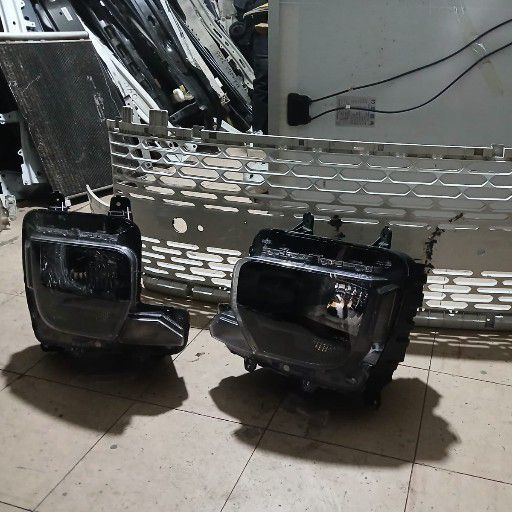 Hyundai staria headlight - Private Seller Hyundai staria headlight - Private Seller