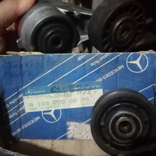 Jockey pulley, older Mercedes - Private Seller Jockey pulley, older Mercedes - Private Seller