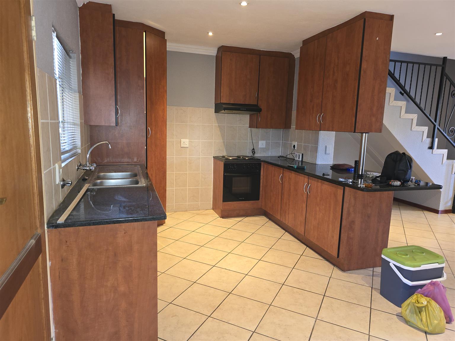 2 Bedroom duplex to rent in 24 hour security complex in Annlin ...