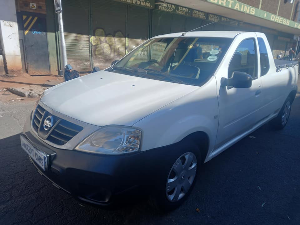 2013 NISSAN NP200 1.6 PETROL, MANUAL, WHITE COLOR, MILEAGE 95000KM