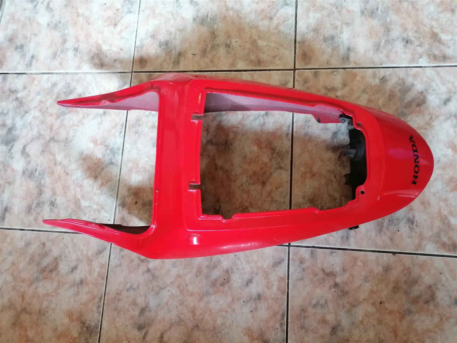 Cbr 929 rr fireblade front tyre hugger and tail fairing + brake light