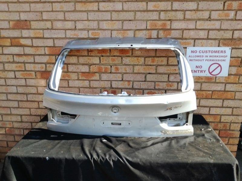 Bmw x5 E70 tailgate - Private Seller Bmw x5 E70 tailgate - Private Seller