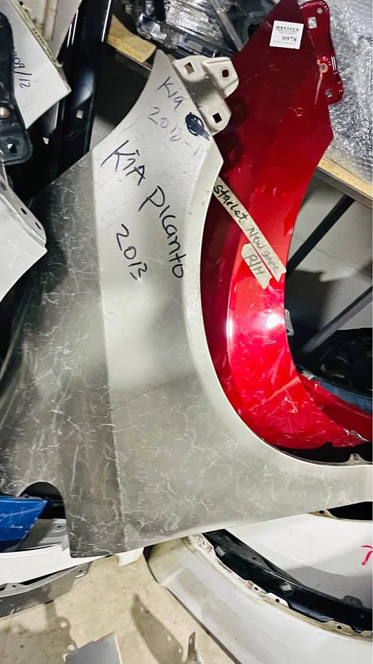 KIA PICANTO FENDER 2013 - Private Seller KIA PICANTO FENDER 2013 - Private Seller