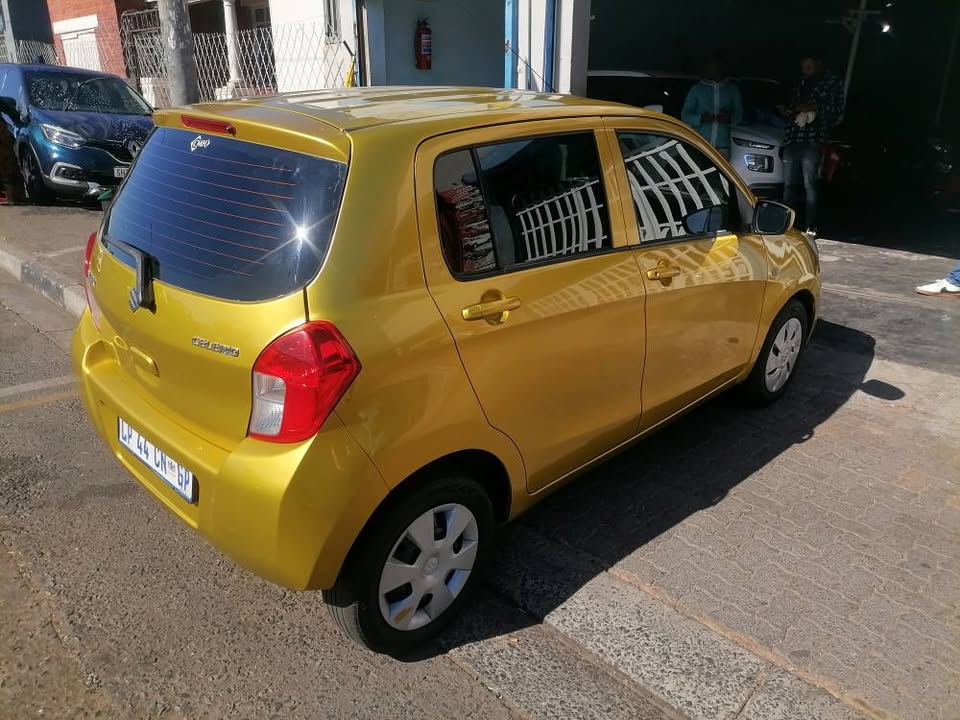 2015 Suzuki Celerio 1.0 GLS Hatchback with a leather seat and Service book