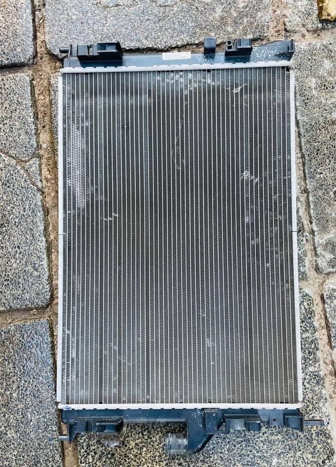 Renault Sandero radiator Nissan Np200 radiator - Private Seller Renault Sandero radiator Nissan Np200 radiator - Private Seller