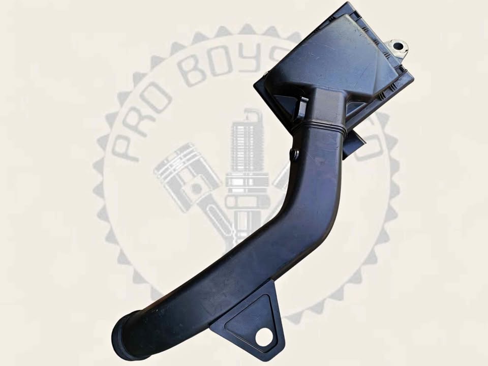 BMW AIR FILTER BOX AVAILABLE FOR SALE - Private Seller BMW AIR FILTER BOX AVAILABLE FOR SALE - Private Seller