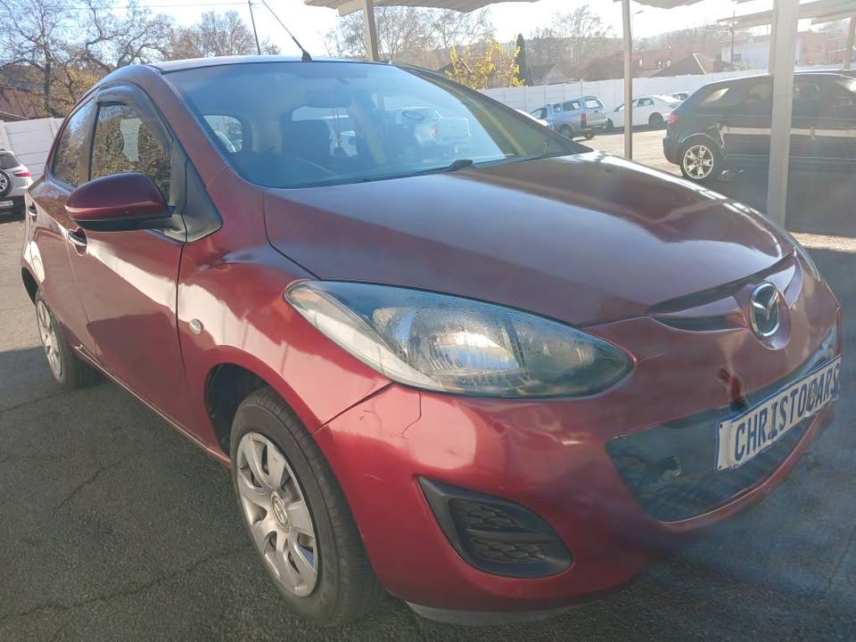 2011 Mazda 2 hatchback Manuel Transmission petrol 1.5 engine capacity mileage 90000km