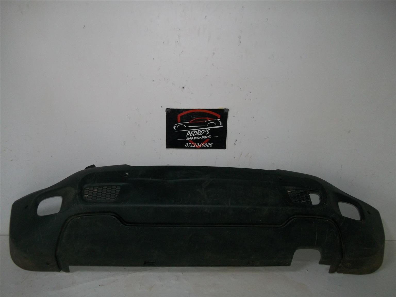 Jeep Renegade rear bumper spoiler - Private Seller Jeep Renegade rear bumper spoiler - Private Seller