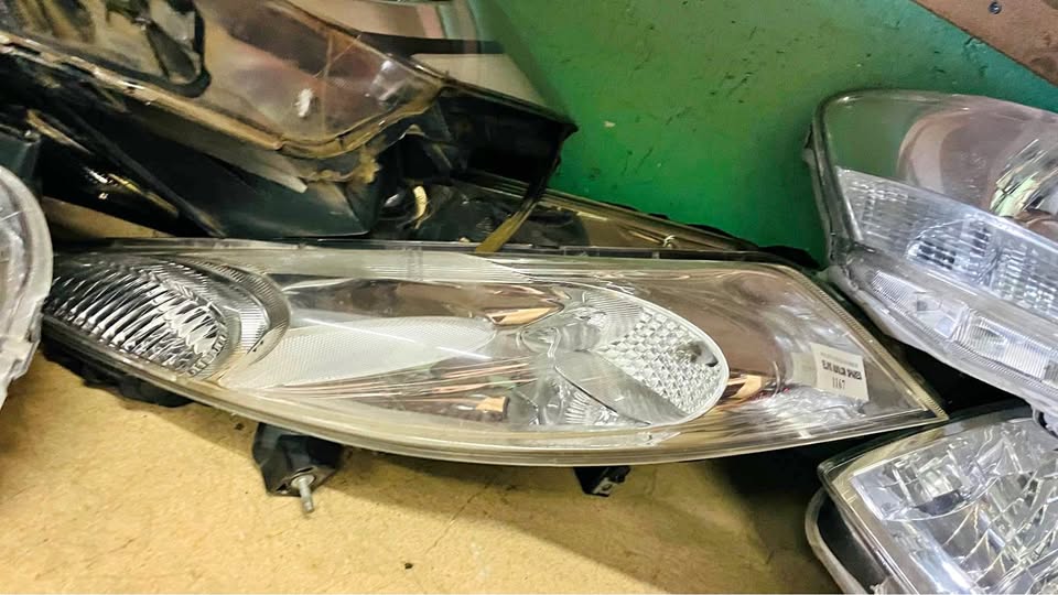 Nissan Juke headlight - Private Seller Nissan Juke headlight - Private Seller