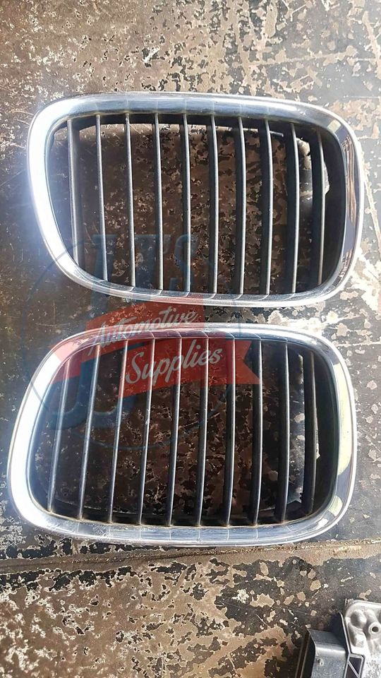 BMW E39 Kidney Grill For Sale Each - Private Seller