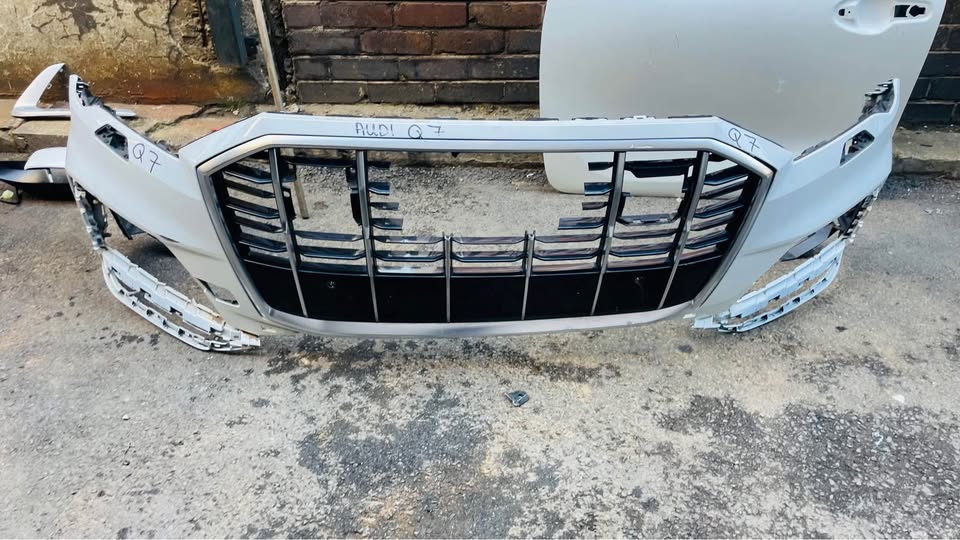 Audi Q7 Bumper - Private Seller Audi Q7 Bumper - Private Seller