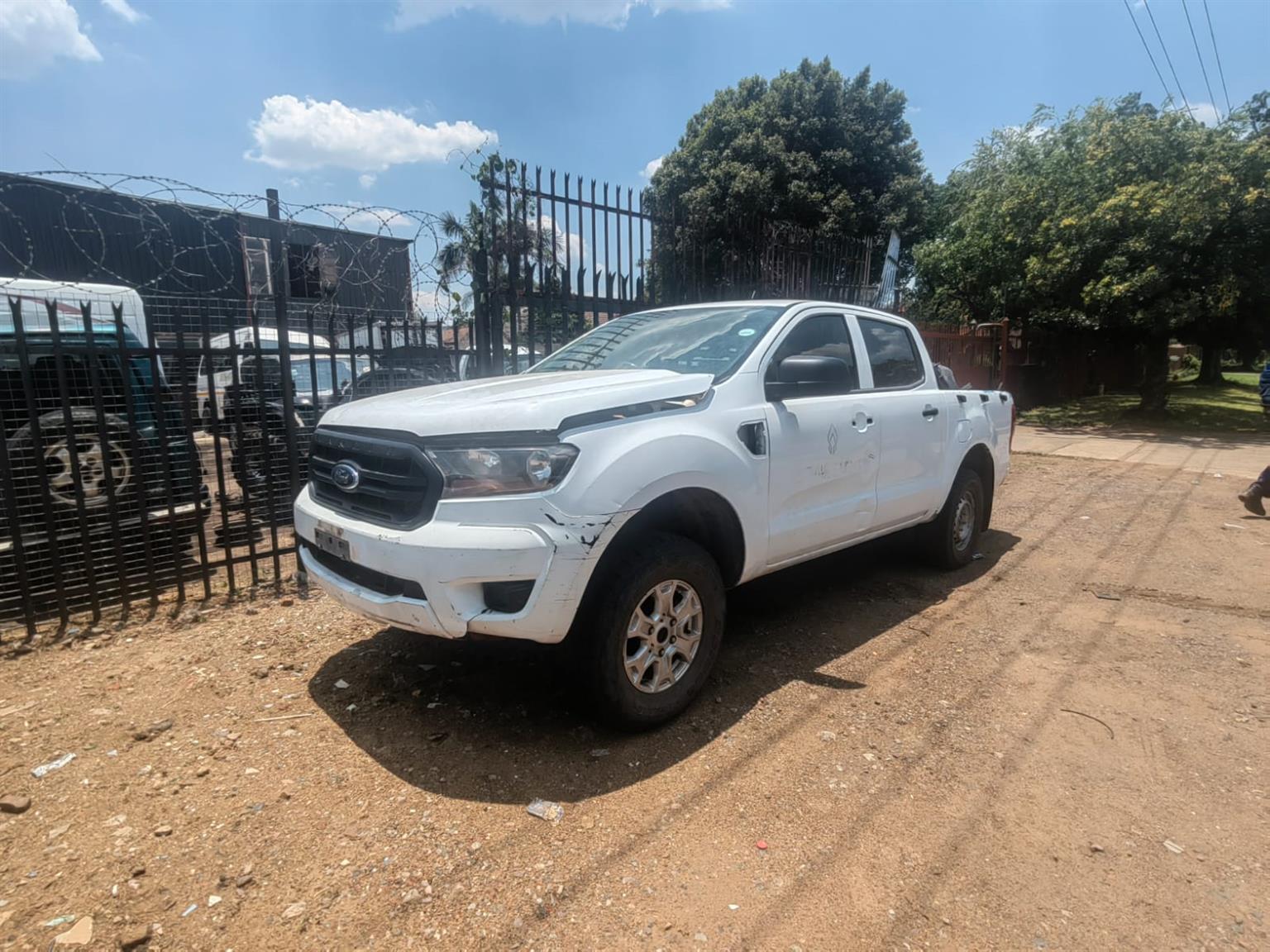 Ford Ranger XL 2.2 TDCI 2020 diesel automatic stripping for spares