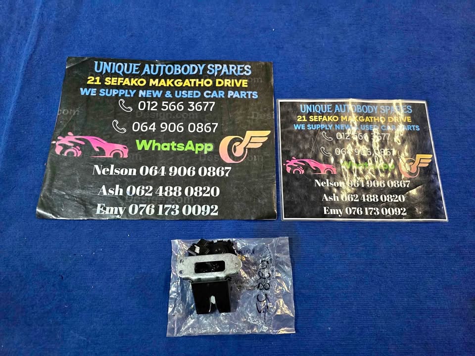 Toyota Starlet Cross Tailgate Boot Catch Lock