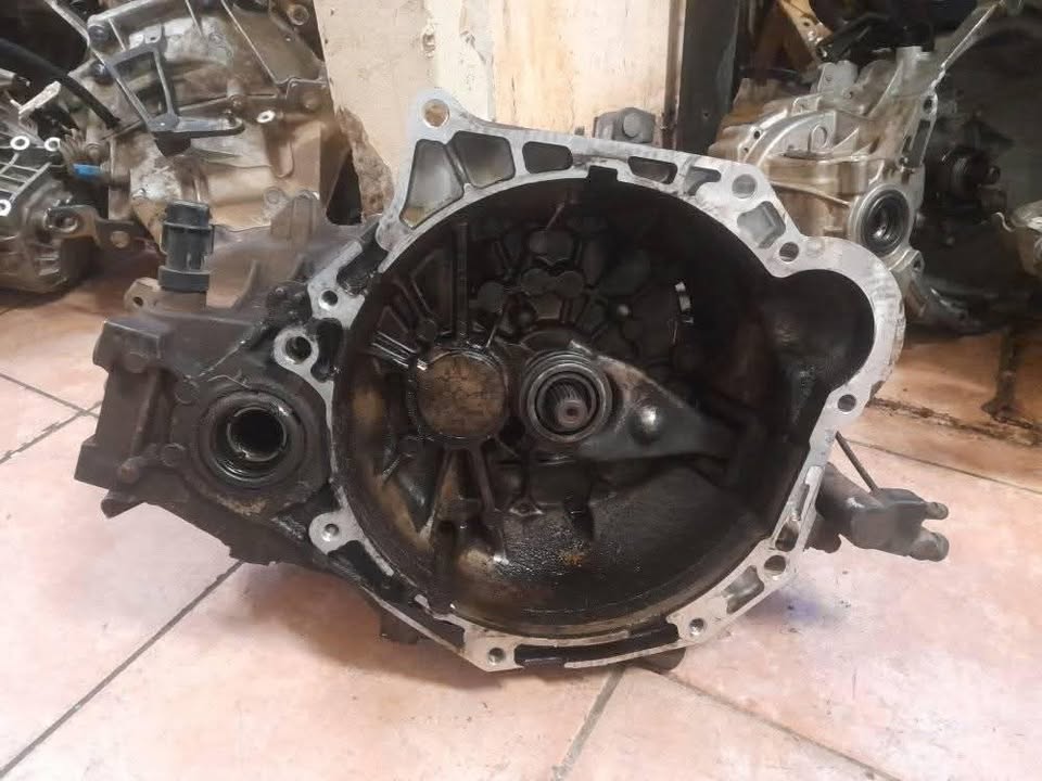 HYUNDAI ACCENT MANUAL GEARBOX - Private Seller