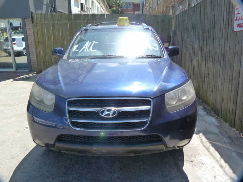 Hyundai Santa-Fe 2.2 CRDi 4x4 AWD AT Navy Blue - 2007 STRIPPING FOR SPARES - Private Seller Hyundai Santa-Fe 2.2 CRDi 4x4 AWD AT Navy Blue - 2007 STRIPPING FOR SPARES - Private Seller