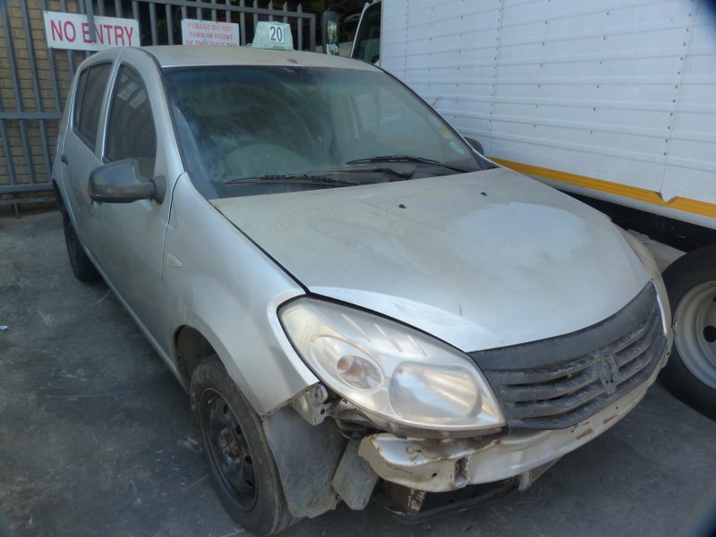 Renault Sandero 1.4 MPI Authentique Manual Silver - 2010 STRIPPING FOR SPARES - Private Seller