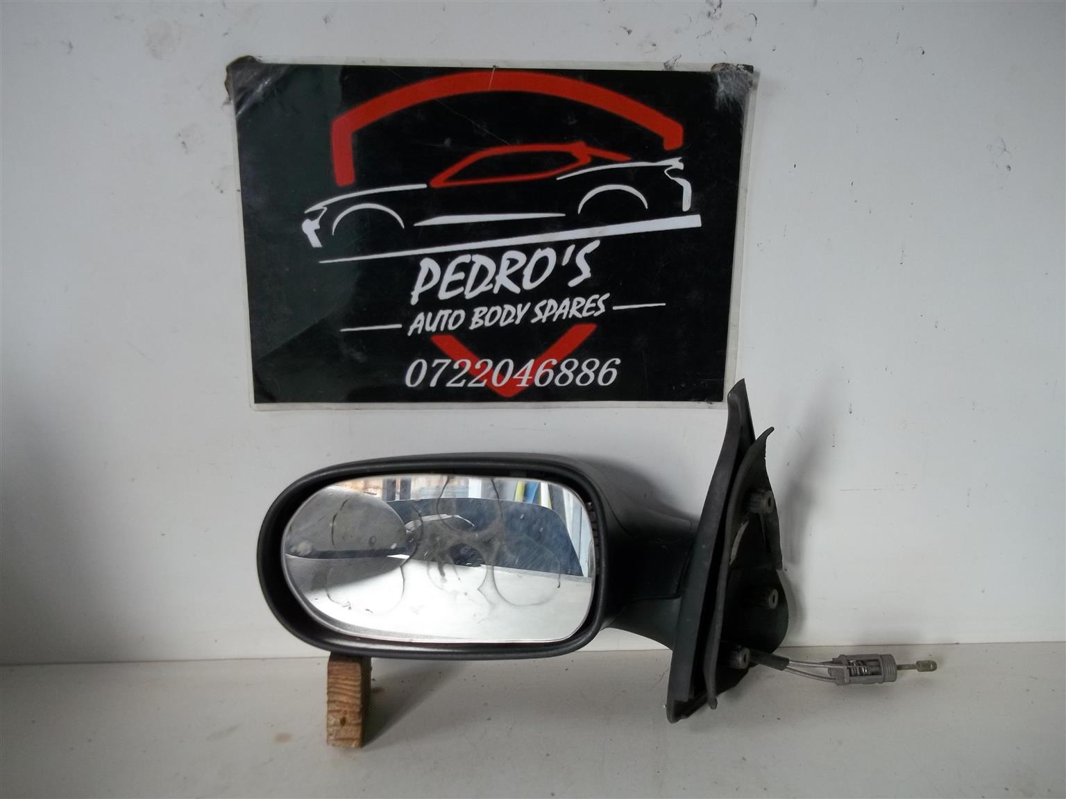 Fiat Palio left mirror (Manual) - Private Seller Fiat Palio left mirror (Manual) - Private Seller