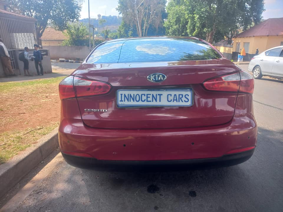 2013 KIA CERATO 2.0 PETROL, AUTOMATIC, MAROON COLOR, MILEAGE 90000KMS, LEATHER SEATS.
