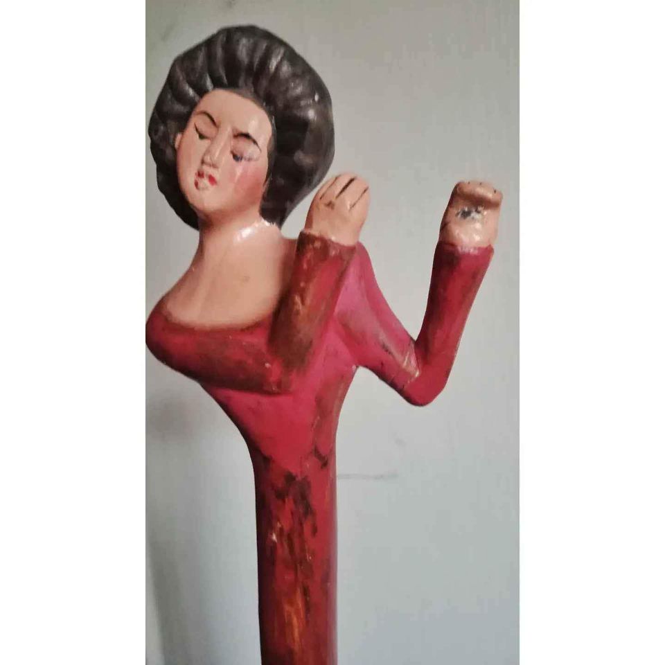 Tall wooden Sculpture
