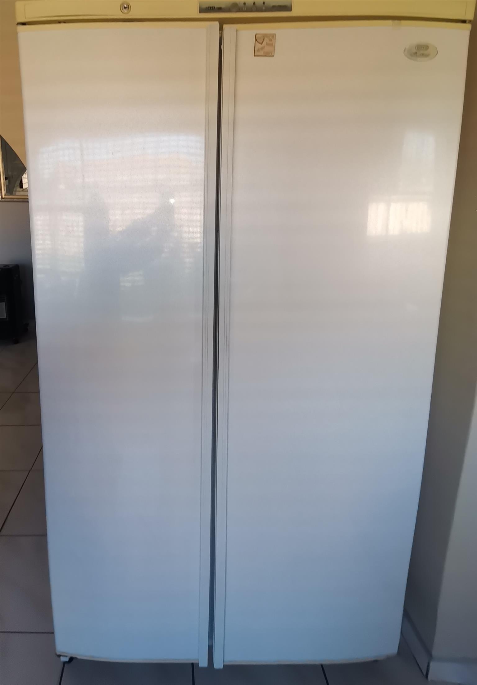 Defy MODEL F640 Side By Side Fridge Freezer