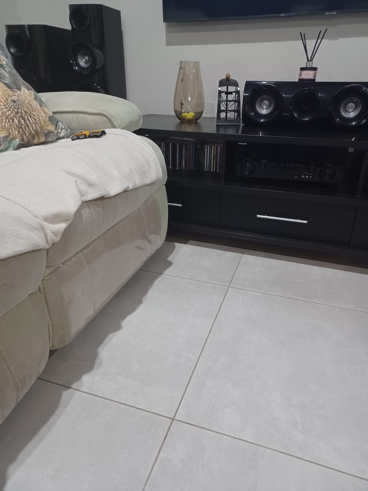 5.1 Samsung sound systems, TV Stand & Server